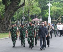 HUT Ke-77 TNI Digelar di Istana, Lihat Siapa Jenderal yang Datang - JPNN.com