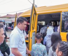 Warga Belawan Sicanang Gembira, Bobby Nasution Gercep Tunaikan Janji Sediakan Bus Sekolah - JPNN.com