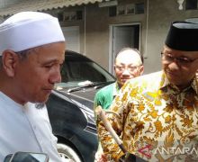 Anies Dikasih Tongkat dari Tanduk Rusa oleh Habib Novel, Apa Maknanya? - JPNN.com