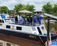 Kapal Patroli Polairud Polda Riau Jadi Puskesmas Keliling, Anto: Sangat Terbantu - JPNN.com