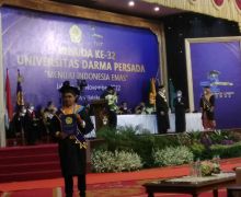 954 Mahasiswa Unsada Diwisuda, Rektor Tri Mardjoko Sampaikan Pesan Mendalam - JPNN.com