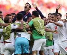 Piala Dunia 2022: 2 Gol Telat Antar Iran Permalukan Wales - JPNN.com