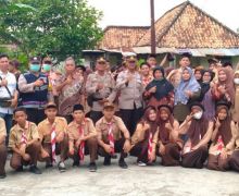 Tekan Kenakalan Remaja, Polsek Gandus Goes to School  - JPNN.com