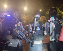 4 Pria Ditangkap di Makassar, Barang Bawaannya Mengerikan - JPNN.com