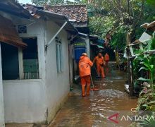 Sempat Terjebak Banjir, 59 Warga Cilandak Berhasil Dievakuasi BPBD DKI Jakarta - JPNN.com