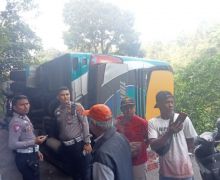 Bus Rombongan Mahasiswa UNRI Terbalik, Begini Kondisinya - JPNN.com