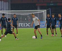 Kualitas Tidur Berkurang, Keisuke Honda Tetap Pimpin Latihan Timnas Kamboja - JPNN.com