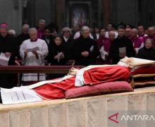Intrik di Vatikan: Paus Sebut Kelompok Tak Beretika Eksploitasi Kematian Benediktus - JPNN.com