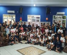 Indonesia Re Beri Hadiah Natal untuk Anak-Anak di 2 Panti Asuhan - JPNN.com