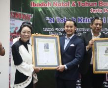 Finsensius Mendrofa Dapat Award Tokoh Kristiani Inspiratif versi Majalah NARWASTU - JPNN.com