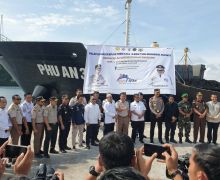 Bea Cukai Parepare Turut Melepas Ekspor Perdana 3.800 Ton Bungkil Sawit ke Thailand - JPNN.com