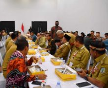 Jokowi Ajak Gubernur, Kapolda, dan Pangdam Makan Bersama, Lihat Siapa yang Semeja? - JPNN.com