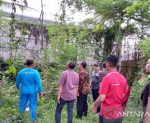 Panjat Dinding Setinggi 10 Meter, Tahanan Kabur Saat Salat Jumat - JPNN.com