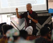 Kades Blora Jadi Bapak Asuh Anak Berisiko Stunting, Ganjar Beri Pujian Begini - JPNN.com