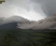 Erupsi Gunung Semeru, Awan Panas Meluncur Sejauh 6 Kilometer - JPNN.com