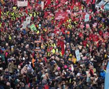 Tak Rela Libur Berkurang Sehari, Warga Denmark Gelar Demo Akbar - JPNN.com