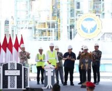 Jokowi Resmikan Pabrik NPK Pupuk Iskandar Muda yang Dibangun PT PP - JPNN.com