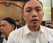 Divonis 13 Tahun Penjara, Bripka Ricky Rizal Bicara di Depan Wartawan - JPNN.com