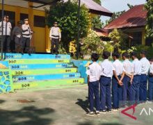 Bawa Busur ke Sekolah, 3 Pelajar SMP Diamankan Polisi - JPNN.com