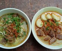 Nikmatnya Lontong Soto Kang Oyi, Daging Empuk dan Kuah Santan yang Gurih - JPNN.com