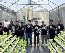 Ganjar Milenial Pasuruan Menggelar Aksi Bersih Lingkungan & Bagikan Sayuran Hidroponik - JPNN.com