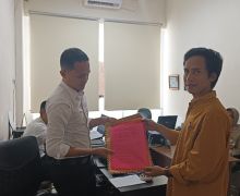 Diduga Minta Foto Bugil, Kepala Desa di Lombok Tengah Dilaporkan Warganya - JPNN.com