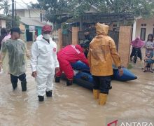 Banjir Melanda Tangerang, Tiga Orang Tewas Tersengat Listrik - JPNN.com