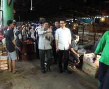 Kabar Baik dari Mentan SYL Seusai Sidak Bersama Pj Gubernur DKI di Pasar Kramat Jati - JPNN.com