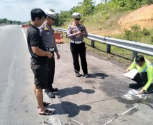 Tabrakan Maut di Tol Pekanbaru-Dumai, Satu Orang Tewas di Tempat - JPNN.com