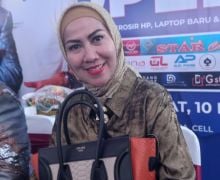 Venna Melinda Bagikan Makanan Buka Puasa Gratis selama Ramadan, Sekejap Ludes - JPNN.com