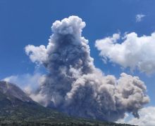 Sebagian Wilayah Kabupaten Magelang Terdampak Hujan Abu Gunung Merapi - JPNN.com