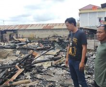Rumah Makan di OKI Terbakar, Satu Orang Karyawan Perempuan Tewas Terpanggang - JPNN.com