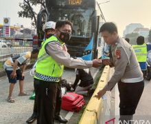 Tertabrak Bus TransJakarta, Pengendara Wanita Tewas Mengenaskan - JPNN.com
