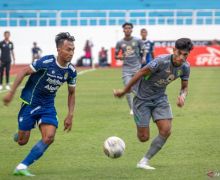 Persib Tahan Imbang Persebaya 2-2, Luis Milla Puji Robi Darwis - JPNN.com