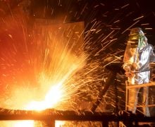 Dorong Hilirisasi Industri, Ekonom UI: Bisa Jadi Nilai Tambah - JPNN.com