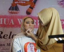 Relawan Puan Adakan Workshop Makeup Artist Bagi Milenial Makassar - JPNN.com