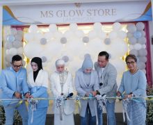 MS GLOW Store and MS GLOW for Men Barber Terstandarisasi Hadir di Lamongan - JPNN.com