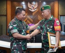 Serka Sunardi Melakukan Aksi Heroik, Jenderal Dudung: Ini Menjadi Contoh bagi Prajurit TNI AD - JPNN.com