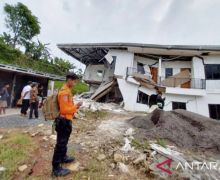 Kabupaten Bogor Mengalami Pergerakan Tanah, Bangunan Vila Hancur - JPNN.com