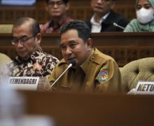 Di Komisi II DPR, Dirjen Polpum Bahtiar Mengaku Gelisah Gegara Putusan PN Jakpus - JPNN.com