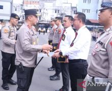 Selamatkan Monyet, 2 Polisi Diganjar Penghargaan dari Kapolda - JPNN.com