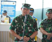 Tinjau Arus Mudik, Panglima TNI Ingatkan Kru Kapal Perhatikan Keamanan Penumpang - JPNN.com