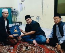 DPD Nasdem Depok & Bekasi Berbagi Paket Lebaran untuk Guru Ngaji dan Marbut - JPNN.com
