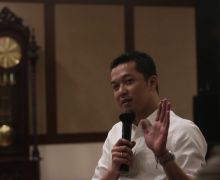 Anthony Sinisuka Ginting Pecah Telur di Asia, Taufik Hidayat Berikan Pujian Sederhana - JPNN.com