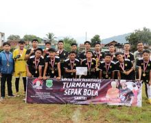 Ganjar Muda Padjajaran Adakan Turnamen Sepak Bola Santri di Garut - JPNN.com