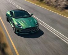 Aston Martin DB12 Dipasangi Mesin V8 Besutan AMG, Diklaim Makin Bertenaga - JPNN.com