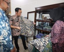 Kunjungi Sentra Batik Ngawi, Ibas Siap Dorong UMKM Naik Kelas - JPNN.com