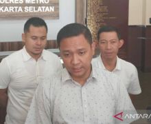 Soal Tulisan Pakai Darah di Lantai TKP Pembunuhan 4 Anak di Jagakarsa, Polisi Ungkap Fakta Ini - JPNN.com