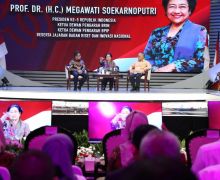 Cerita Megawati Ajari Anak dan Cucunya Menyekar ke Makam Pahlawan Tanpa Nama - JPNN.com