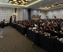 Sekolah Bisnis Yess Targetkan Bawa 1.000 Orang Jalan-Jalan ke Luar Negeri - JPNN.com